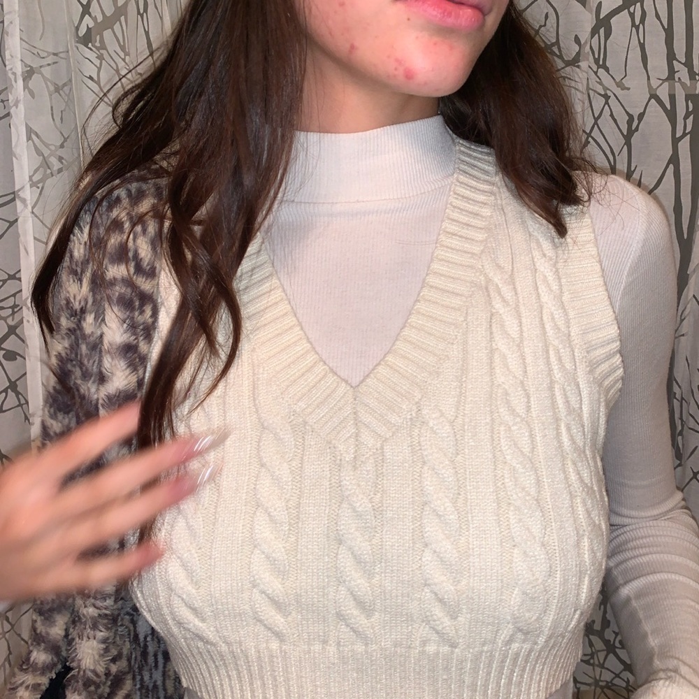 cropped cream brand new princess polly sweater vest size small